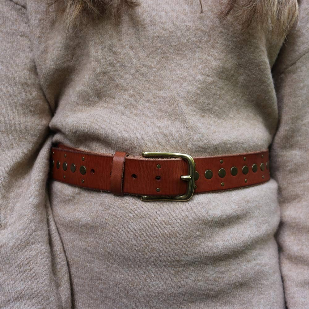 40044 Faye | Studded Vintage Leather Belt: M/L-95 / Creme