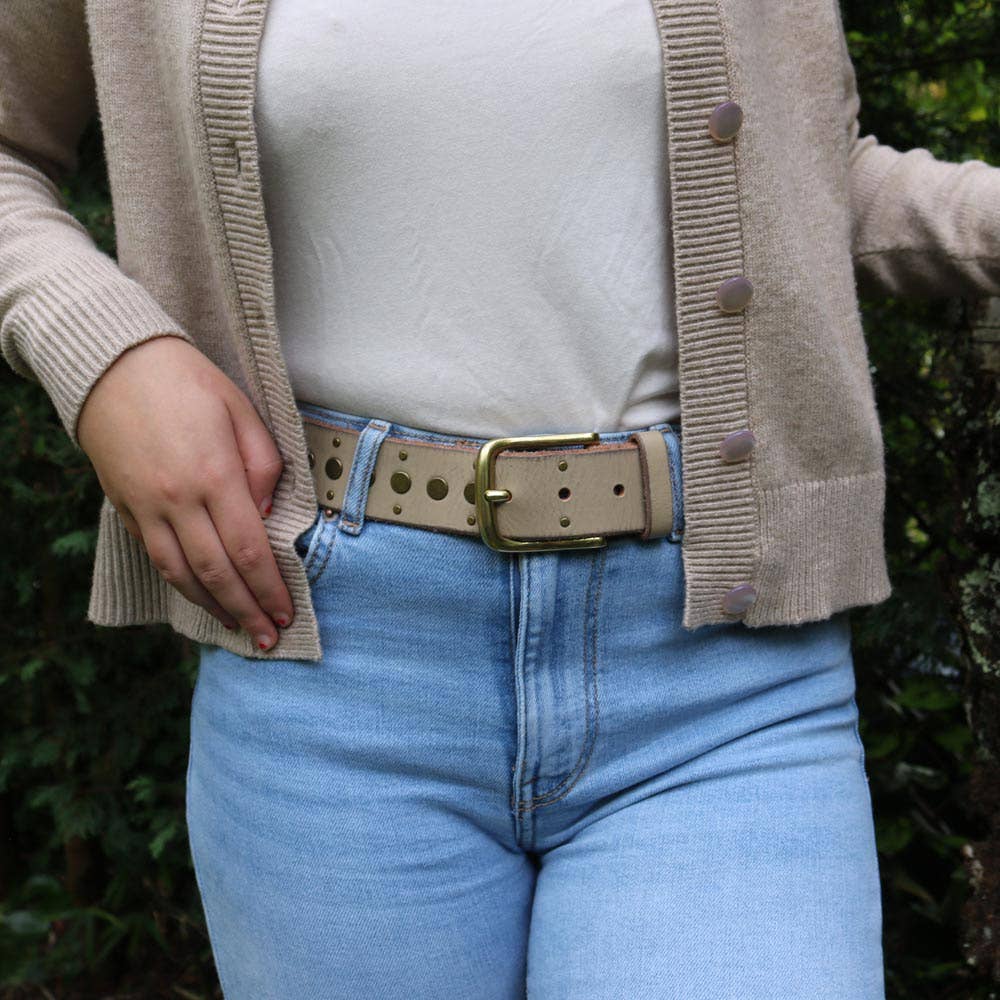 40044 Faye | Studded Vintage Leather Belt: S-85 / Creme