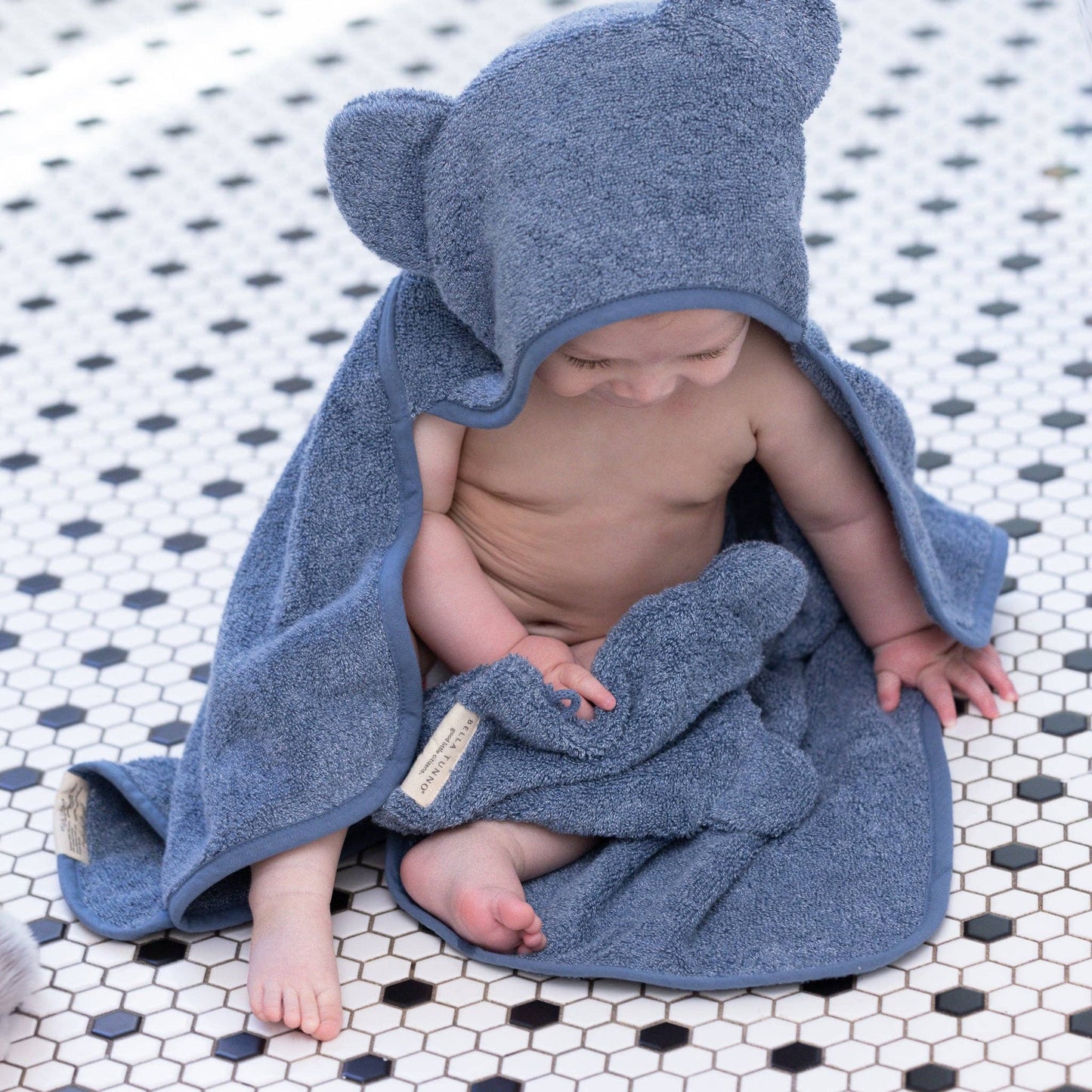 Bella Tunno - Hooded Towel + Wash Mitt Set Rain: Blue