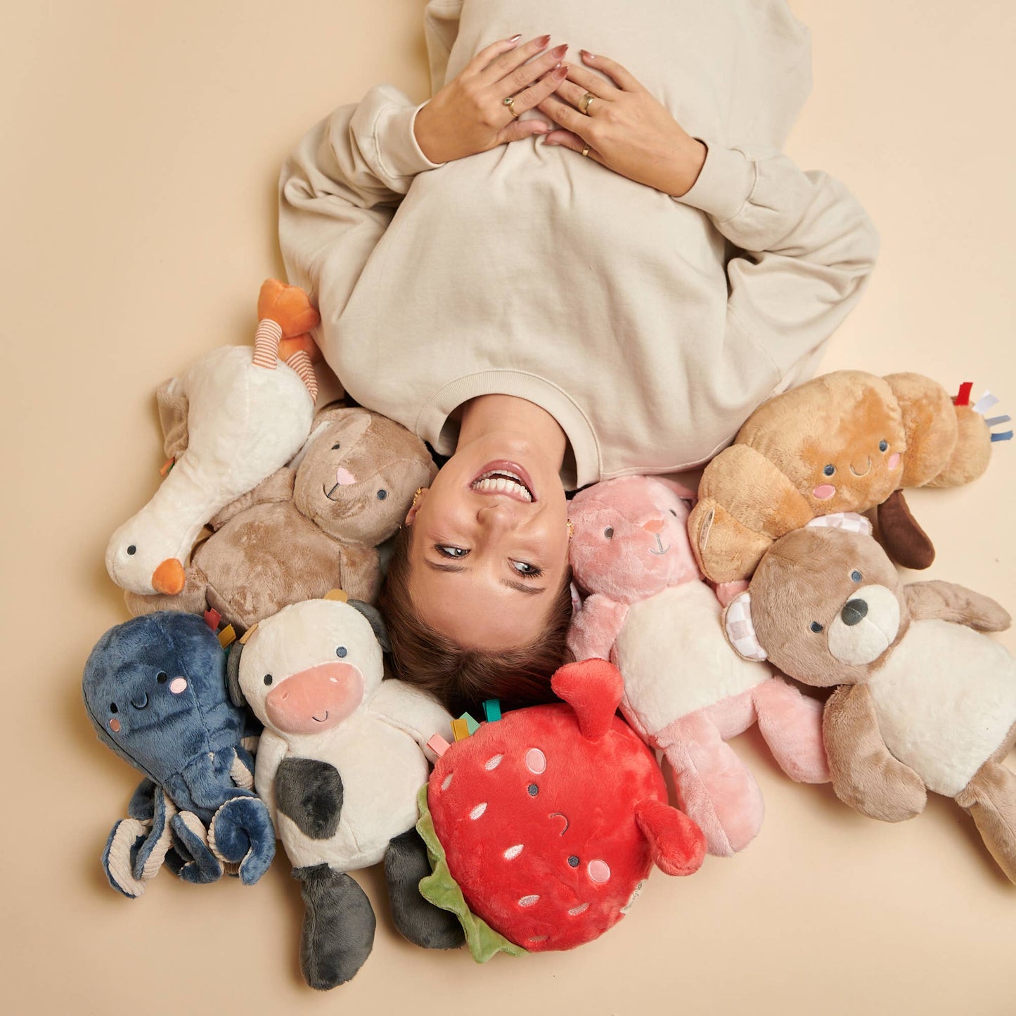 Itzy Ritzy - *NEW* Sweetie Snuggles™ Plush: Bear